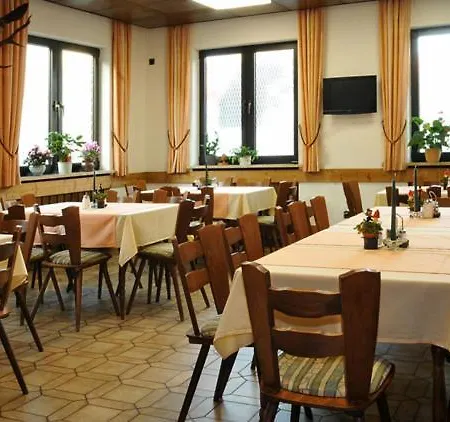 Szálloda Zur Post 3*